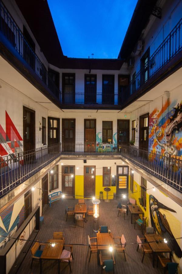 Hostel Cornel 티미쇼아라 외부 사진